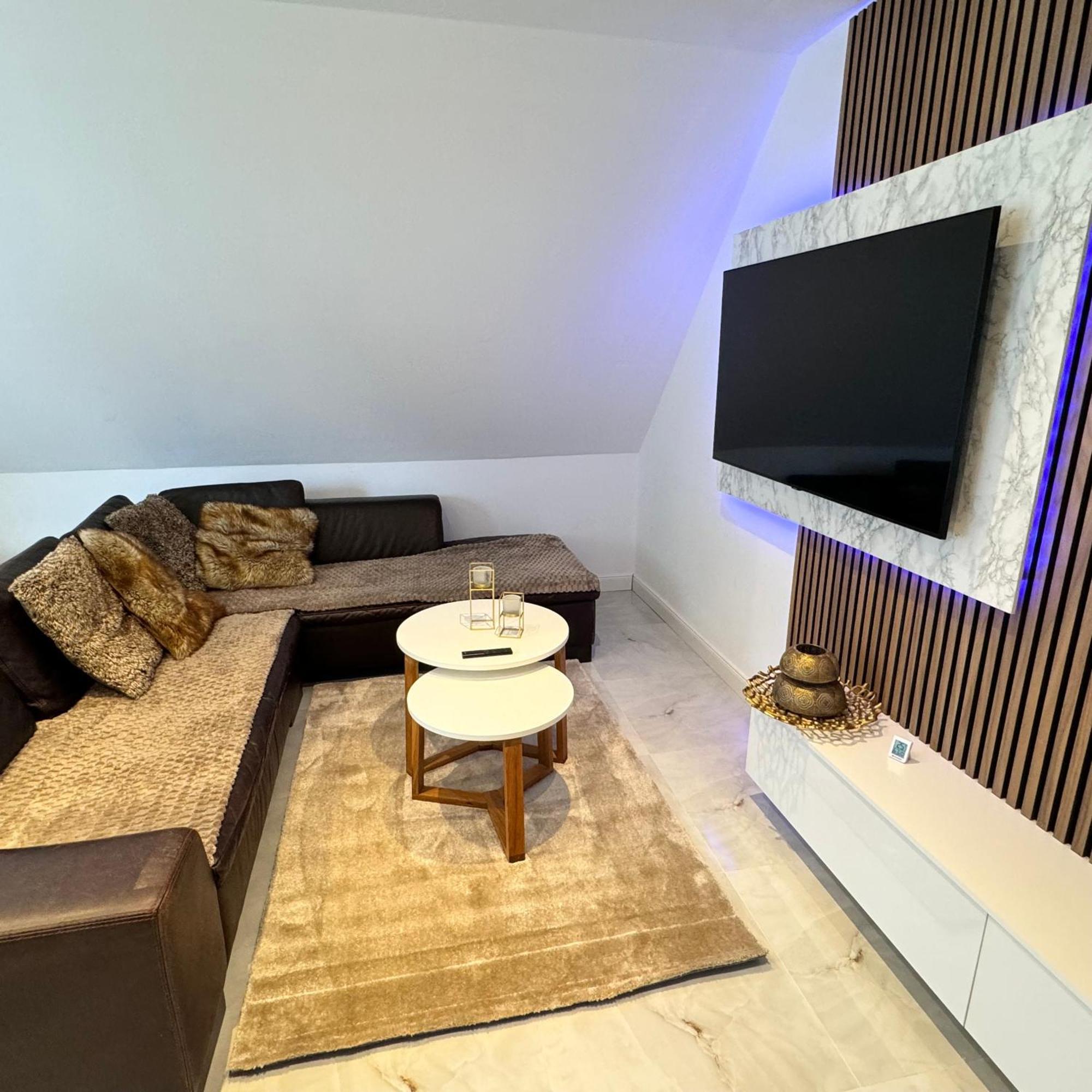 Relaxdays-Apartments 1 Garten Und Pool-Mitbenutzung, Wallbox, Kostenloser Parkplatz, Kontaktloser Checkin, Wifi Mit Smarttv 귀터슬로 외부 사진